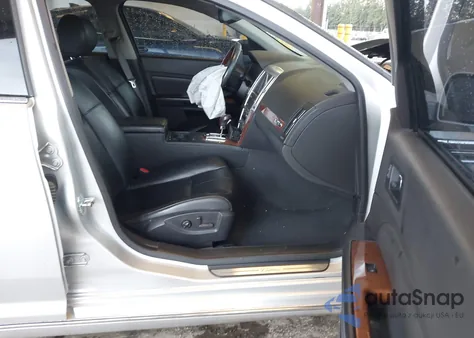 2011 Cadillac Sts Luxury z USA, uszkodzony, nr VIN 1G6DW6ED2B0160885